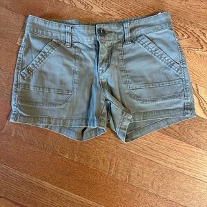 UNIONBAY Olive Green Cargo Shorts Casual Style